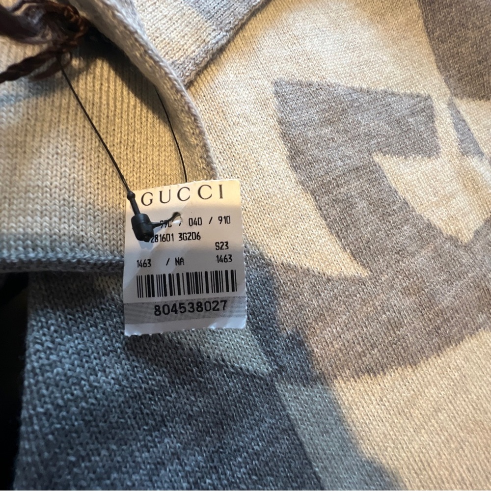 Brand New Gucci Scarf with Tags, Never Worn - Retails for $300+ - Picture 3 of 5